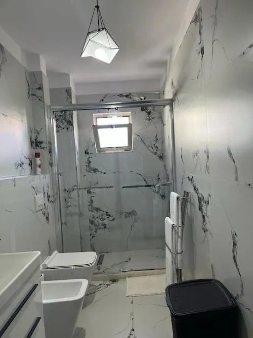 Spacious Apartment-Balcony-Close Bus Tirana Central Station-Self Checkin 24Hr-30 Min Airport Albania